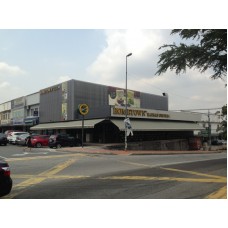 Retractable Awning - Hometown Hainan Coffee